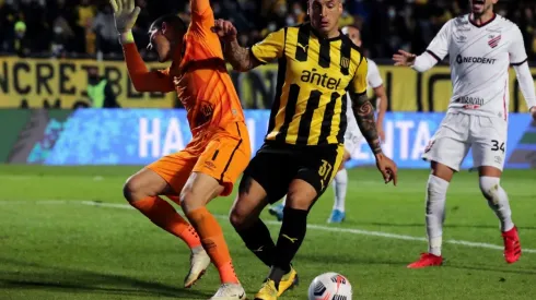 Ariel Nahuelpán está en un complicado momento con Peñarol.