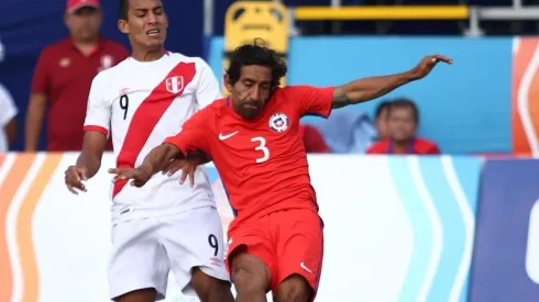 Alex Valera brilló ante Chile con Perú en fútbol playa.