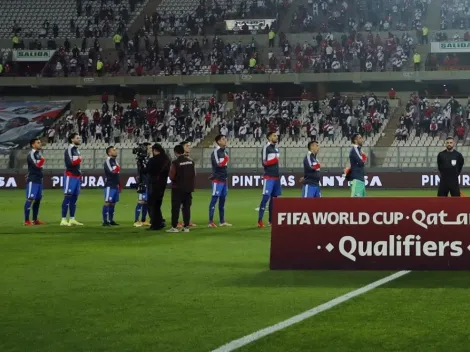 Pifias para el Himno chileno en el estadio Nacional de Lima