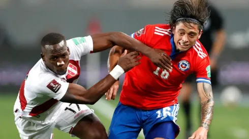 Joaquín Montecinos debutó en la Roja y dio la cara tras la derrota.