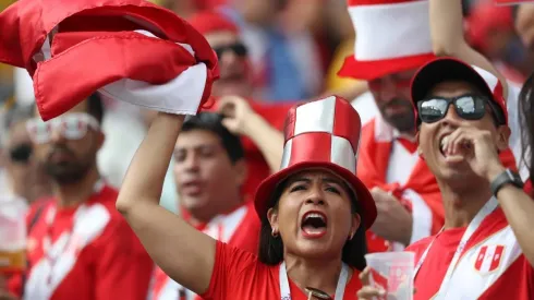 Bolivia acepta hinchas peruanos sin camiseta