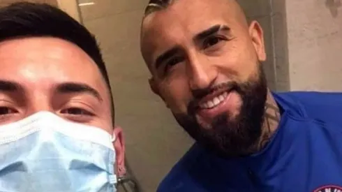 Nicolás García deja para el final a Arturo Vidal. El King lleva un característico corte de pelo que ha marcado toda su exitosa carrera