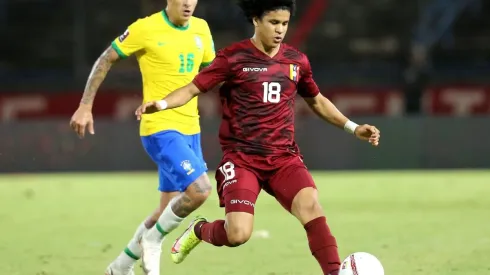 Eduard Bello ha tenido muy buenos minutos con Venezuela en las Eliminatorias Sudamericanas.