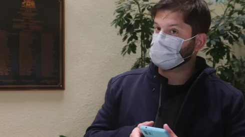 Clínica desmiente supuesta ficha médica que apuntaba a Boric