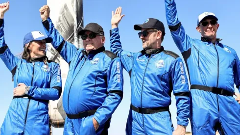 William Shatner y otras tres personas viajan al espacio