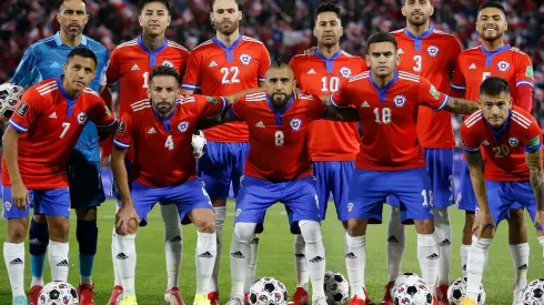 Medel vuelve tras suspensión y Charles Aránguiz deja su lugar a Marcelino Núñez en la formación titular que ensayó Chile para el duelo ante Venezuela por la 12a fecha de las Eliminatorias Qatar 2022