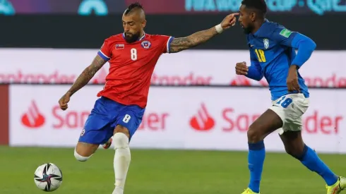 En la concentración de la Roja al "King" Vidal le llega la imagen de un particular tatuaje en su nombre.