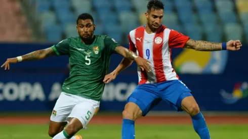 Bolivia buscará seguir sumando como local ante unos guaraníes que vienen de caer ante La Roja en San Carlos de Apoquindo.