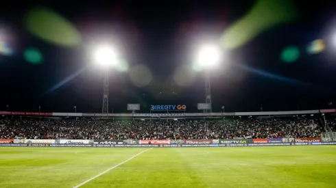 El Estadio Monumental albergará este domingo el duelo entre albos y cruzados.