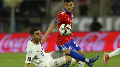 Charles Aránguiz no pudo recuperarse de sus molestias en la pantorrilla y regresará en noviembre.