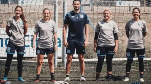 El chileno apoya con creces el desarrollo del fútbol femenino.