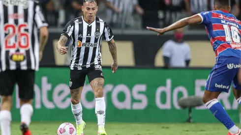 Eduardo Vargas volvió a la cancha en Atlético Mineiro tras perderse los partidos de la selección chilena.