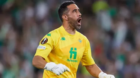 Bravo viene de un partidazo por Europa League.