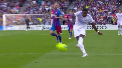Alaba anotó la apertura de la cuenta en el clásico entre Real Madrid y Barcelona