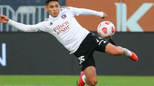 Joan Cruz y fotos del recuerdo tras ser figura en Colo Colo contra la UC.