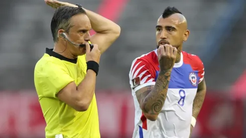 Las polémicas declaraciones de Arturo Vidal sobre el juez argentino le costaron una multa