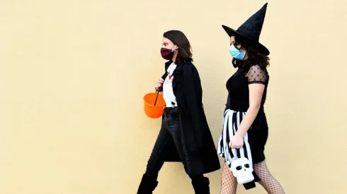 ¿Qué se conmemora en los feriados del 31 de octubre y el 1 de noviembre?