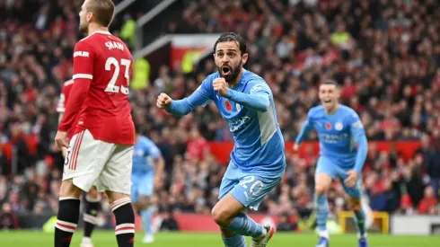 El Manchester City se hizo fuerte como visitante y se quedó con el clásico de la ciudad