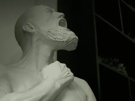 La estatua griega del "King" Vidal en la casa de su mamá