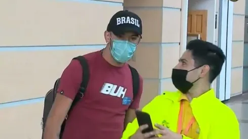 Mauricio Isla es el primer seleccionado del extranjero que llega para defender la camiseta de la Roja: Foto: TNT Sports