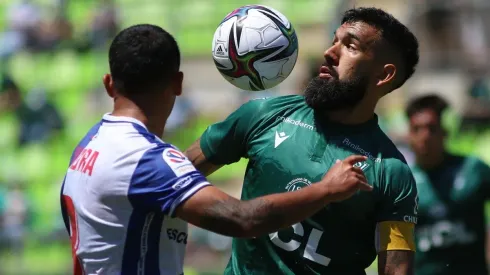 Ronnie Fernández se prepara para el partido ante Curicó Unido.