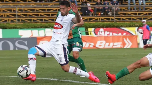 El delantero Gonzalo Sosa no descarta nacionalizarse chileno, a la espera del choque contra Colo Colo este miércoles en el estadio Monumental