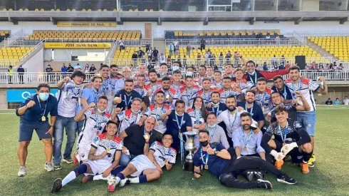 La celebración de los campeones de la Segunda División Profesional. Foto: @DepRecoleta / Jorge Díaz
