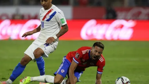 Mauricio Isla está descartado para viajar a Paraguay