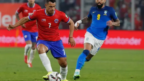 Morales se suma a la Roja y deja a Colo Colo en un momento clave