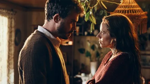 Nicolás Oyarzún y María Gracia Omegna protagonizan Amar Profundo.