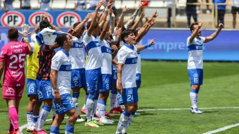 Seremi de Coquimbo llega a la concentración de la UC y se confirma otro positivo por coronavirus en la Católica.