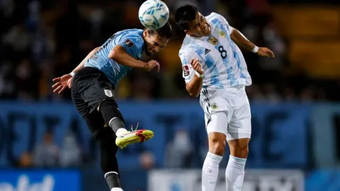 Argentina enfrenta el martes a Brasil, donde tiene a 10 jugadores con opción de quedar fuera del duelo contra la Roja