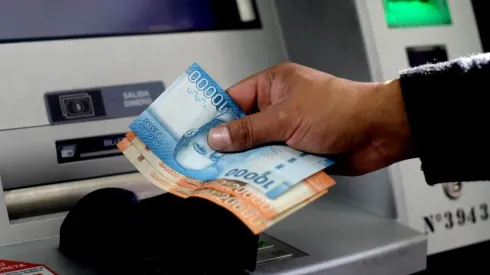 Hasta el 16 de noviembre se puede postular al IFE Universal.