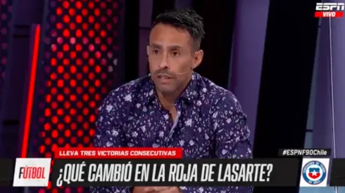 Mago Valdivia hace bolsa a Reinaldo Rueda