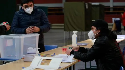 El pago a los vocales de mesa es de 2/3 de U.F equivalente a $20.034 pesos chilenos.