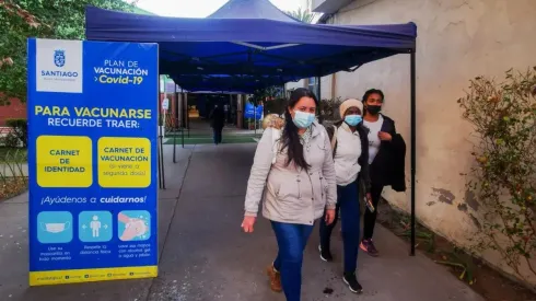 ¿Quiénes se vacunan contra el Covid-19 durante la semana del 22 al 28 de noviembre en Chile?