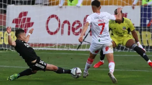 Opazo recuperó su buen nivel como lateral derecho de Colo Colo esta temporada