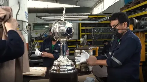 El trofeo de la Copa Libertadores restaurado será entregado a Flamengo o Palmeiras este sábado