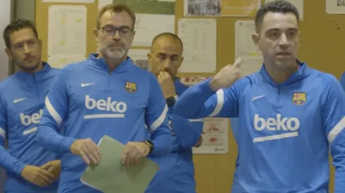 Xavi Hernández quiso levantar al plantel luego del empate ante Benfica