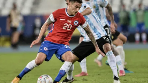 Charles podría volver a Calama con la Roja, ciudad donde empezó su carrera futbolística