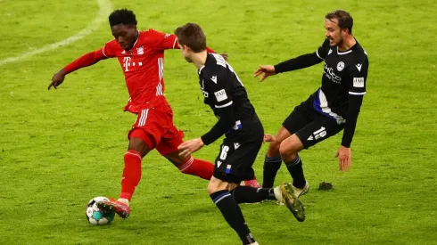 Bayern Múnich es líder de la Bundesliga con 28 puntos.