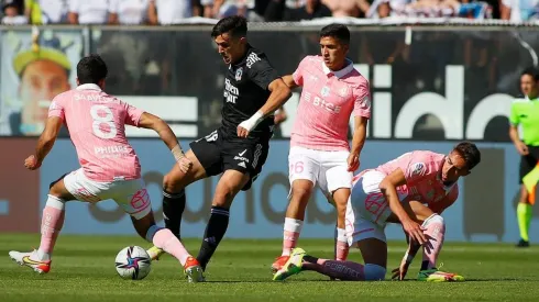 Colo Colo y Universidad Católica siguen peleando palo a palo por la cima del torneo