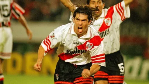 Marcelo Salas aparece como la gran figura de la oncena ideal de futbolistas chilenos que fueron campeones en Argentina