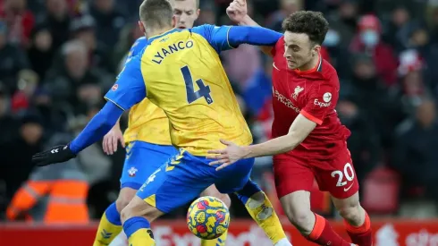 Diogo Jota marcó dos goles en el primer tiempo para el Liverpool.