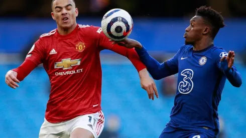 El Chelsea tiene doce puntos más que los "Diablos Rojos" en Premier League.