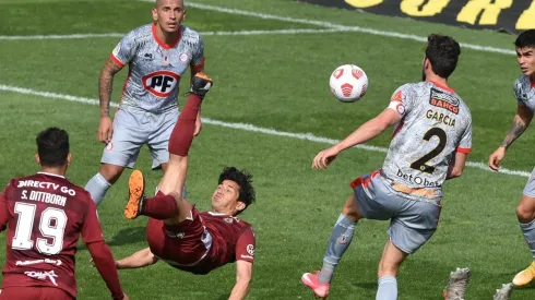 La Calera está luchando por clasificar a Copa Libertadores.