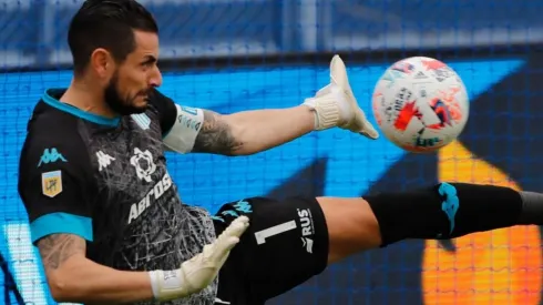 Racing confirma grave lesión de Gabriel Arias y será baja de la selección chilena contra Argentina y Bolivia.