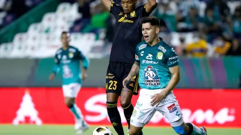 Víctor Dávila fue titular y disputó los 90 minutos y Meneses salió en el descuento.