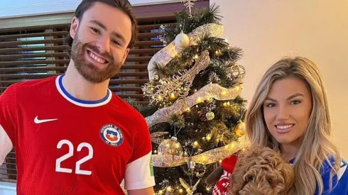 El jugador de Blackburn Rovers y la selección chilena reveló gran concurso para sus fanáticos