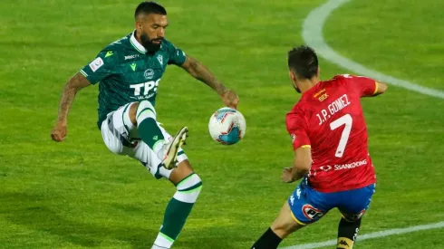 Ronnie Fernández es una de las cartas que tiene listas Colo Colo para la próxima temporada